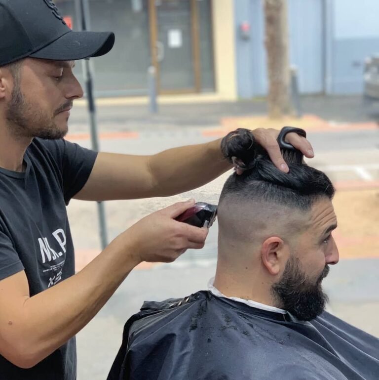 Barber On Station Oakleigh