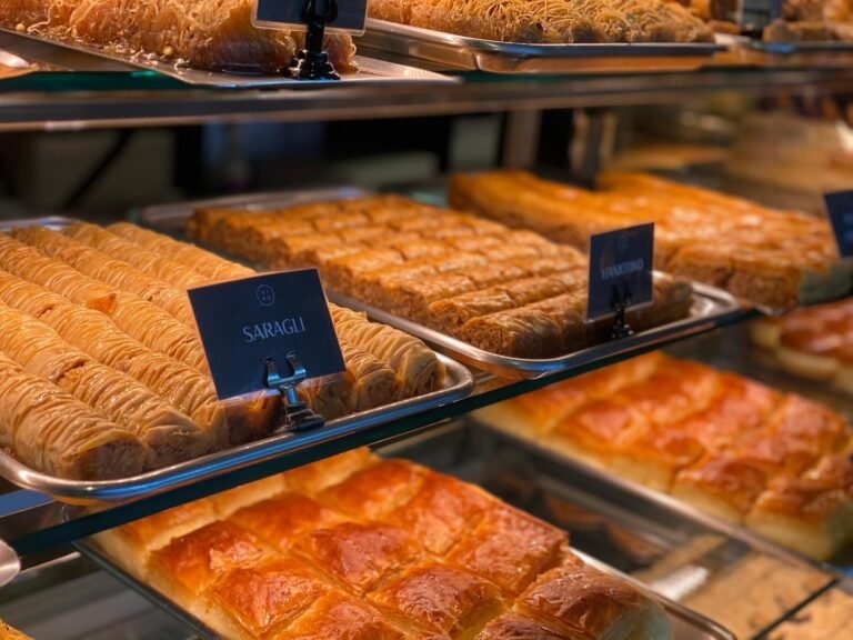 Nikos Cakes Oakleigh